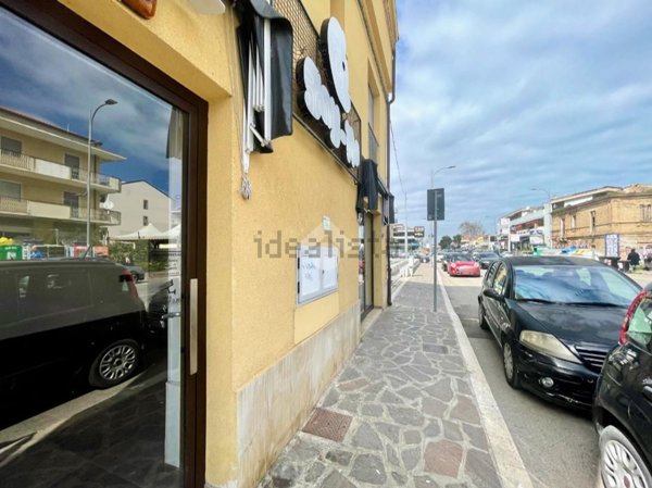 negozio in affitto a Montesilvano