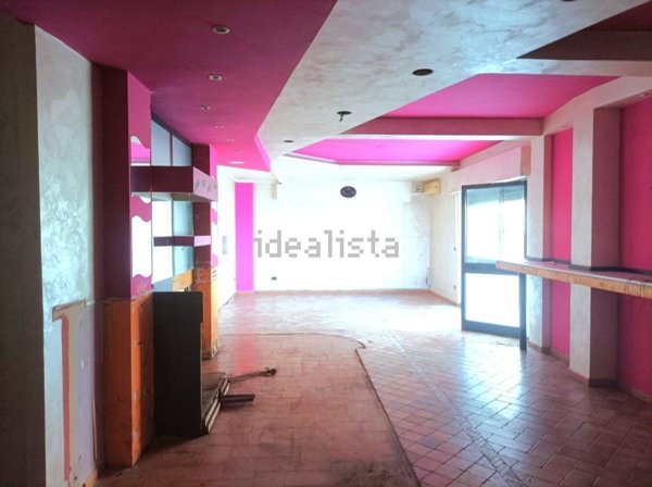 locale commerciale in affitto a Montesilvano