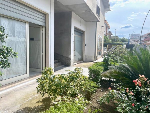 negozio in affitto a Montesilvano in zona Montesilvano Marina