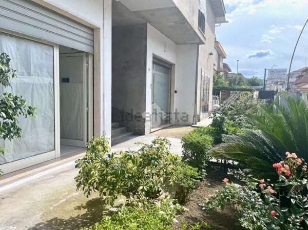negozio in affitto a Montesilvano in zona Montesilvano Marina
