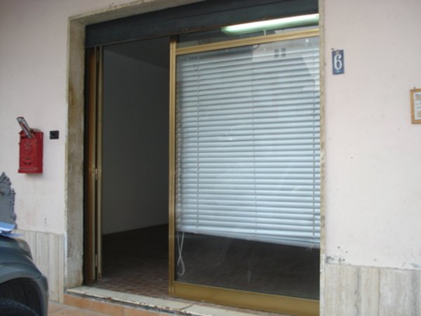 negozio in affitto a Montesilvano