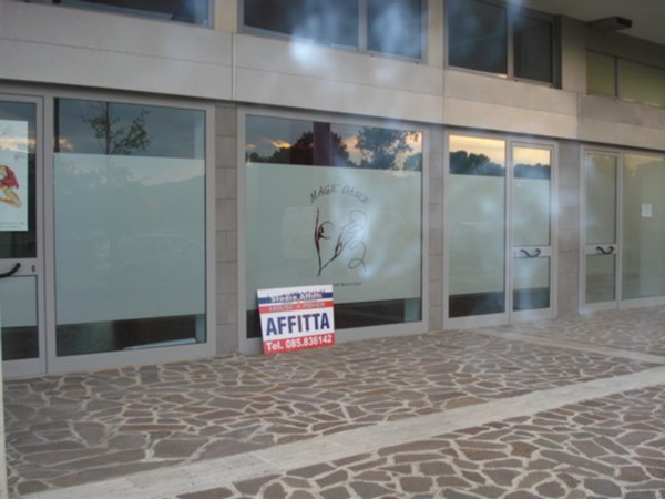 negozio in affitto a Montesilvano