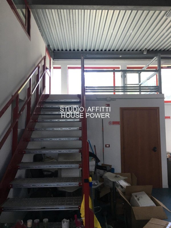 locale commerciale in affitto a Montesilvano