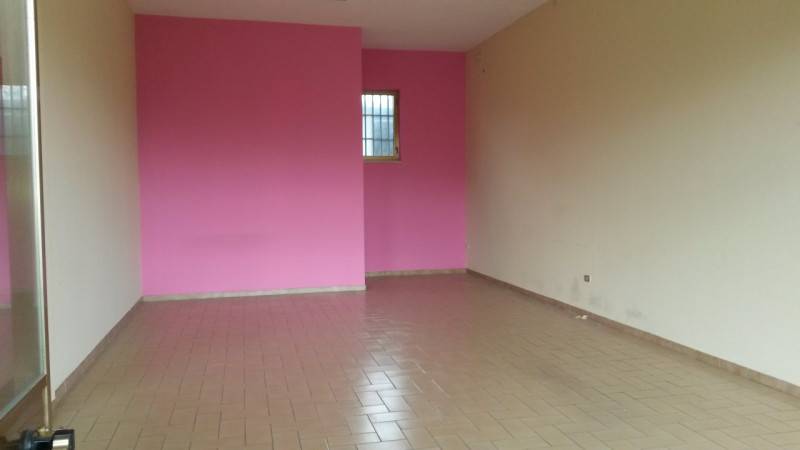 locale commerciale in affitto a Montesilvano