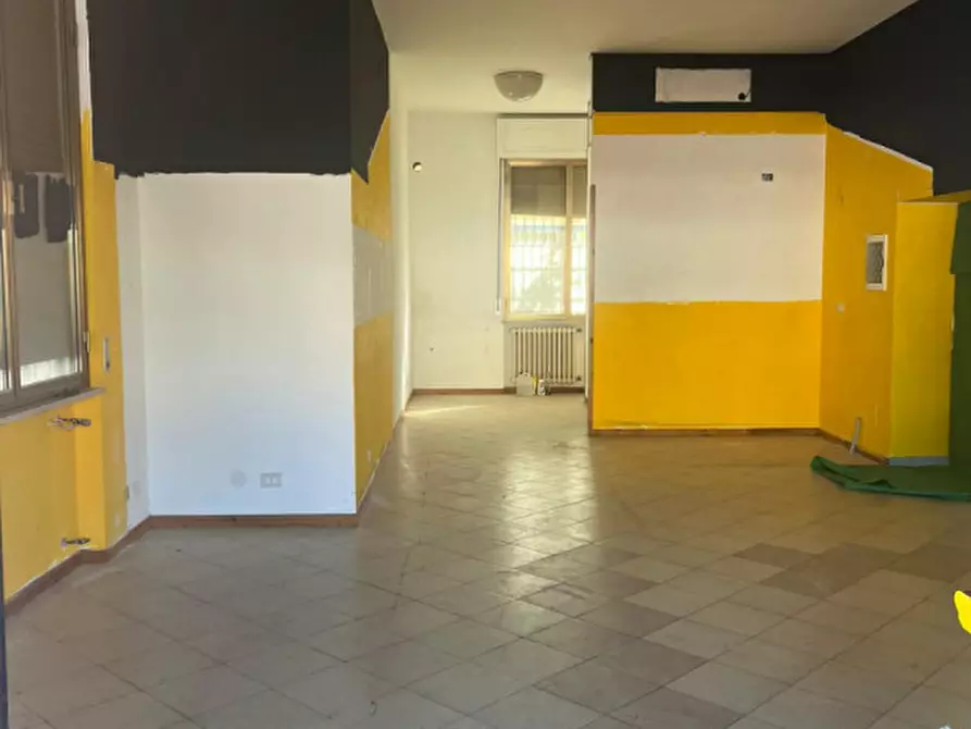 negozio in affitto a Montesilvano