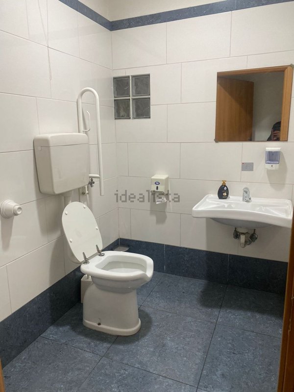 negozio in affitto a Montesilvano