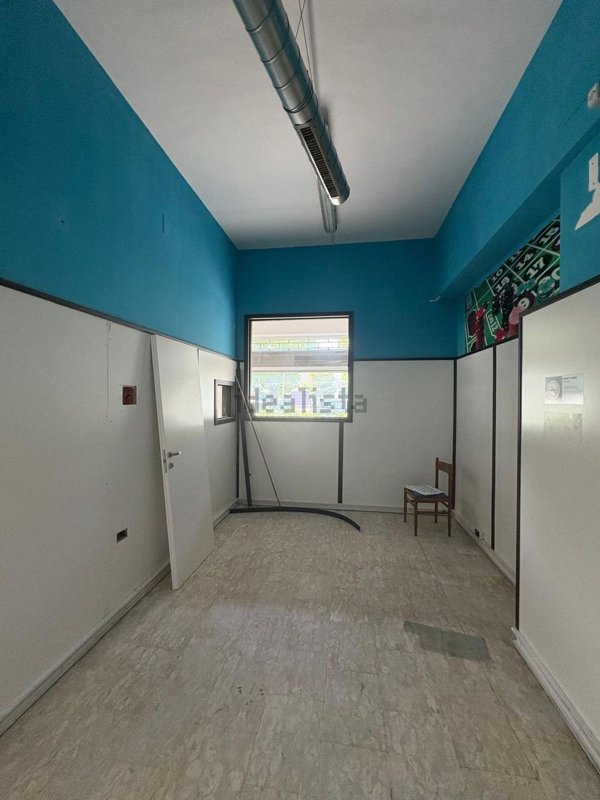 locale commerciale in affitto a Montesilvano