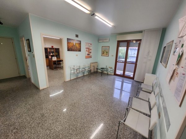 ufficio in affitto a Montesilvano