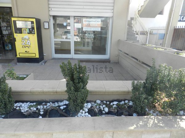 locale commerciale in affitto a Montesilvano