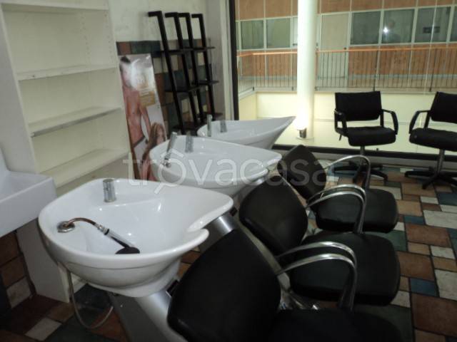 negozio in affitto a Montesilvano