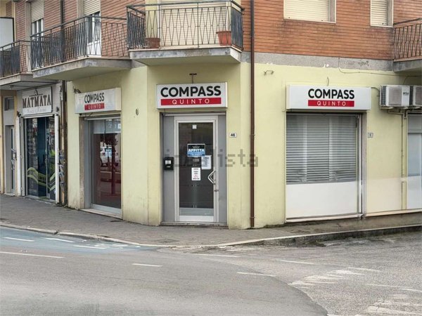 locale commerciale in affitto a Montesilvano