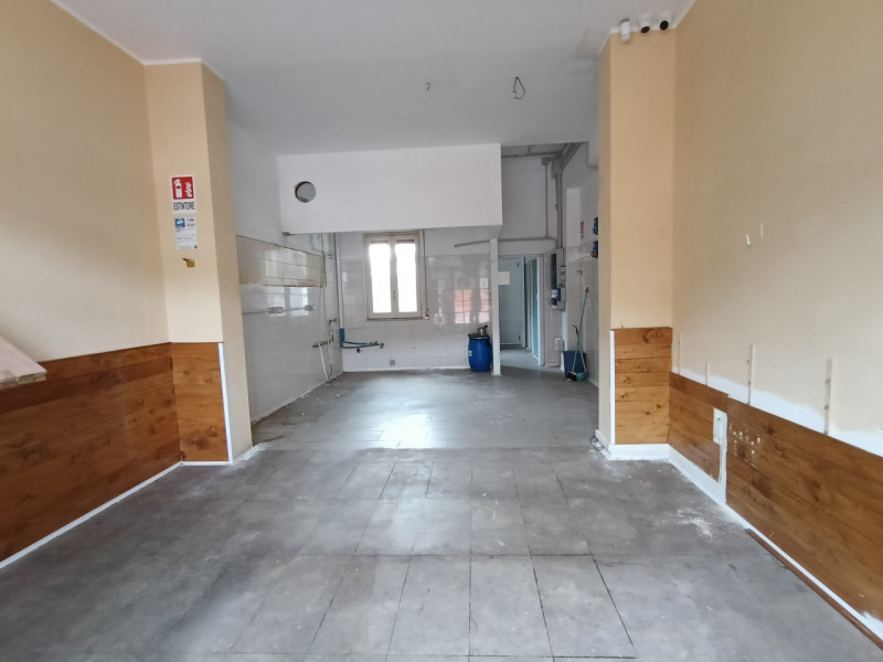 negozio in affitto a Montesilvano