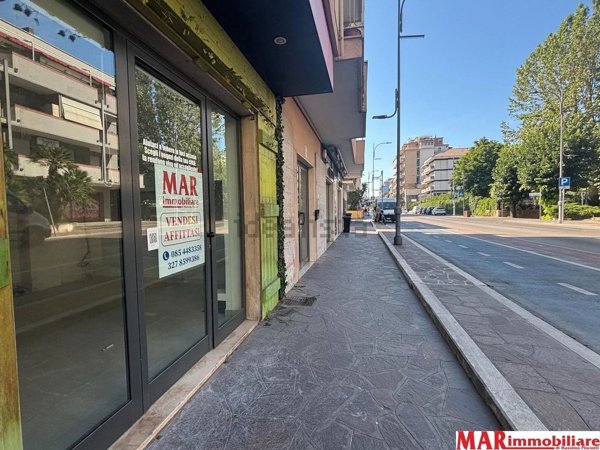 locale commerciale in affitto a Montesilvano