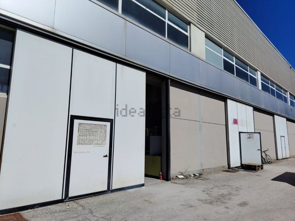 negozio in affitto a Montesilvano