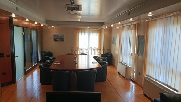 ufficio in affitto a Montesilvano