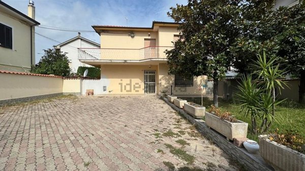 casa indipendente in affitto a Montesilvano