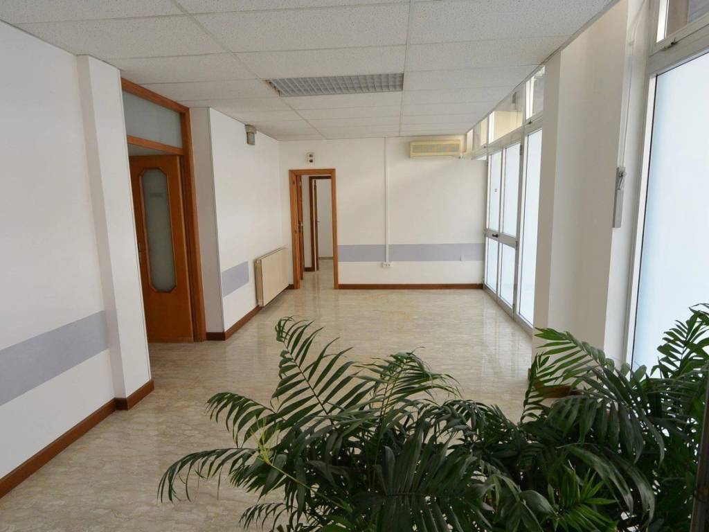 ufficio in affitto a Montesilvano