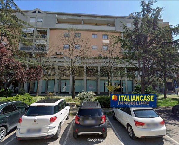 ufficio in affitto a Montesilvano in zona Villa Carmine