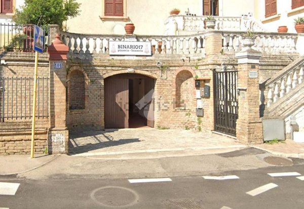 locale commerciale in affitto a Pescara in zona Centro Città