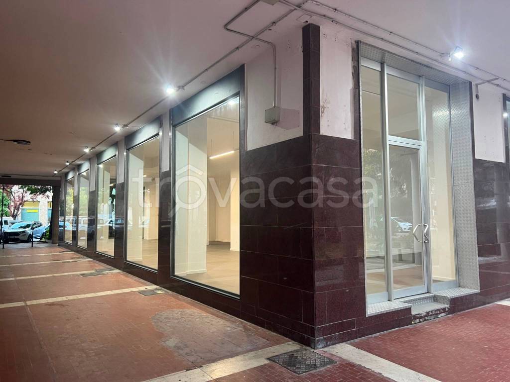 negozio in affitto a Pescara