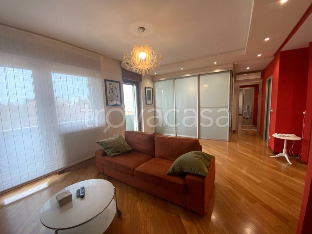 appartamento in affitto a Pescara