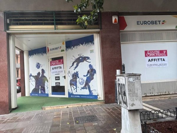 negozio in affitto a Pescara in zona Centro Città