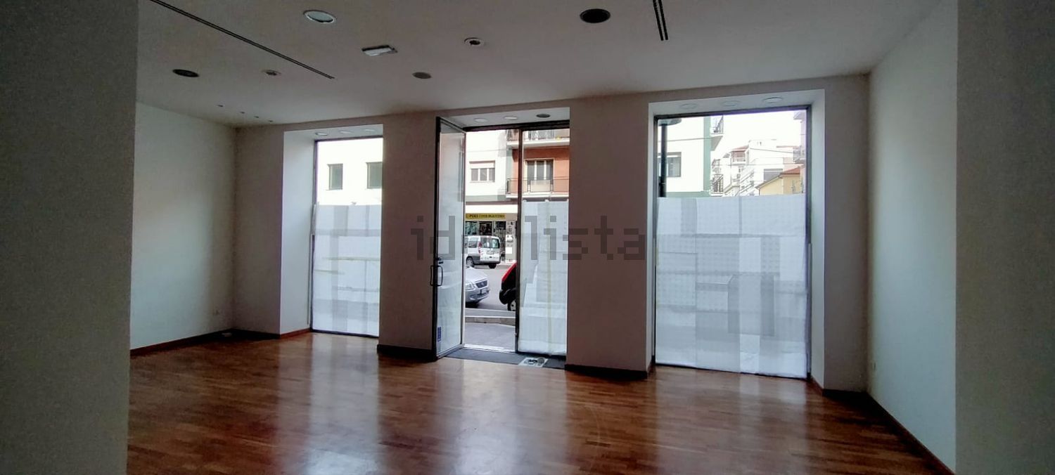 locale commerciale in affitto a Pescara