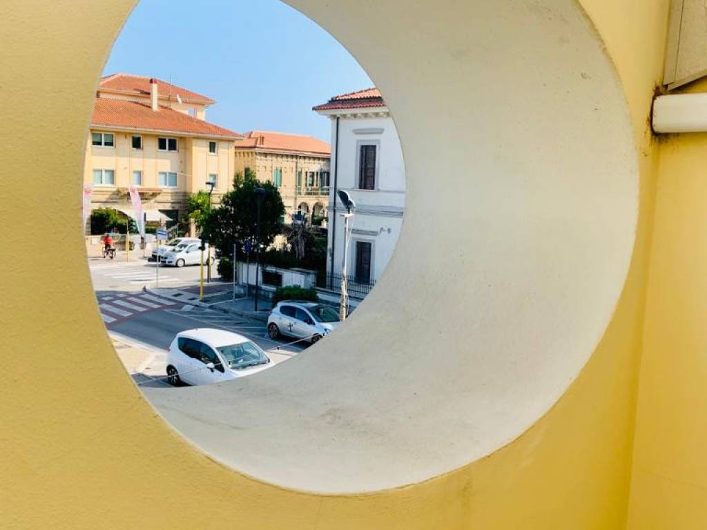 ufficio in affitto a Pescara in zona Pineta
