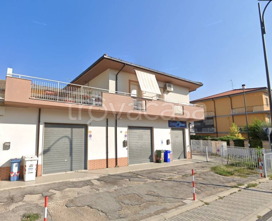 locale commerciale in affitto a Pescara