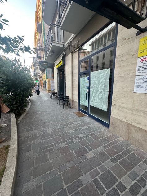 negozio in affitto a Pescara in zona Centro Città