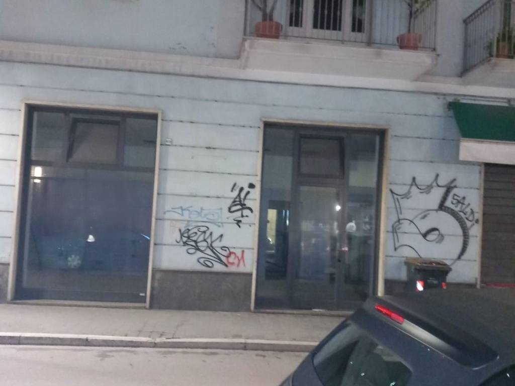 negozio in affitto a Pescara