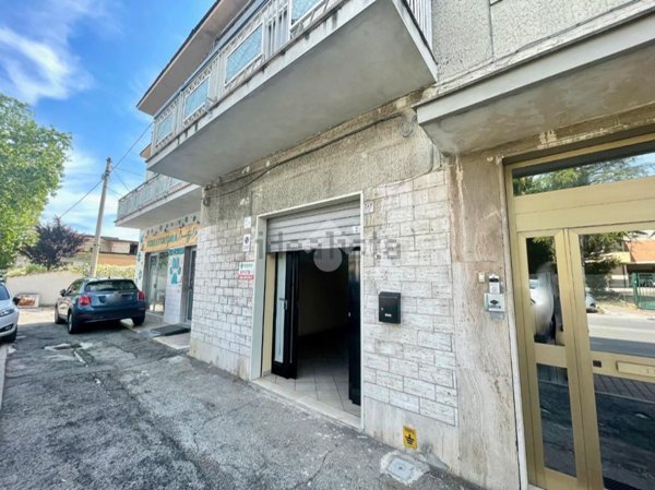 negozio in affitto a Pescara