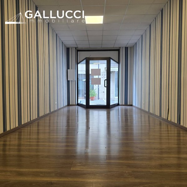 locale commerciale in affitto a Pescara in zona Centro Città