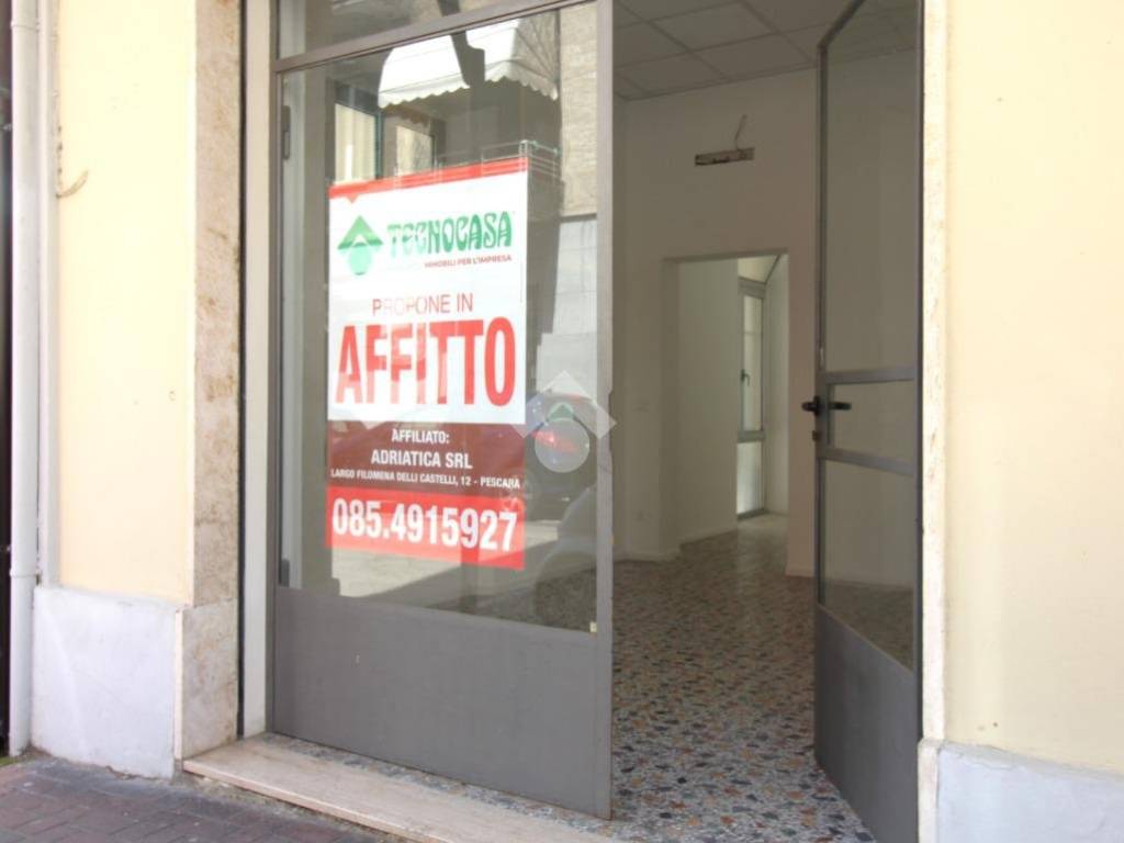 negozio in affitto a Pescara in zona Centro Città