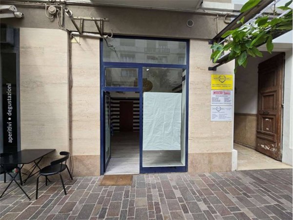 negozio in affitto a Pescara