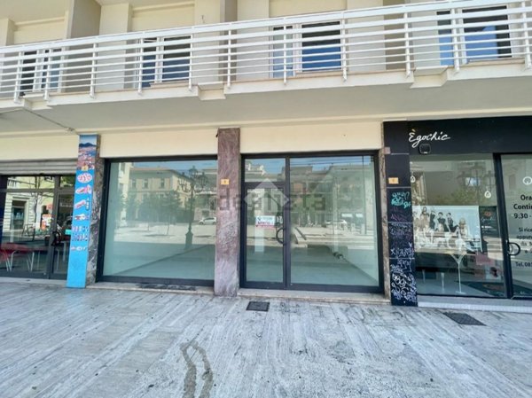 negozio in affitto a Pescara in zona Centro Città