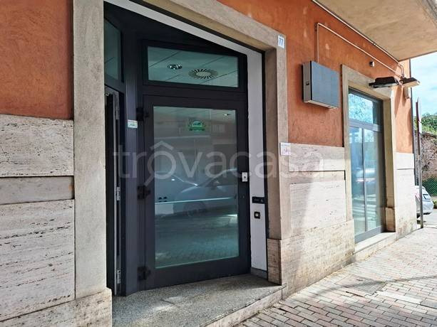 negozio in affitto a Pescara in zona Porta Nuova