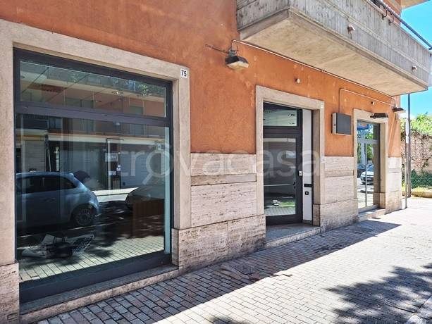 negozio in affitto a Pescara in zona Porta Nuova