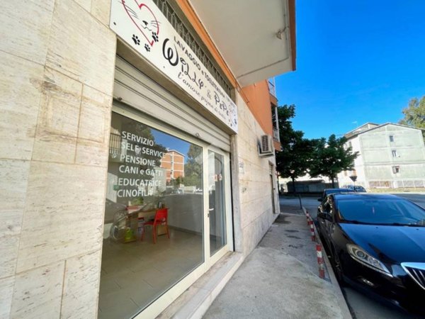 negozio in affitto a Pescara in zona Fontanelle