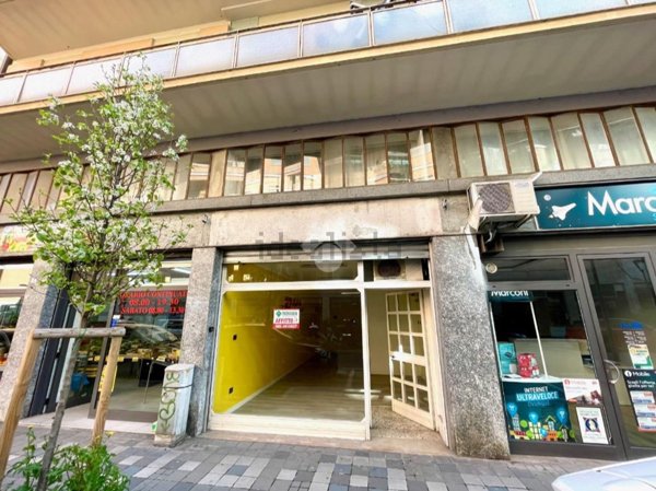 negozio in affitto a Pescara in zona Centro Città