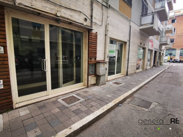 locale commerciale in affitto a Pescara