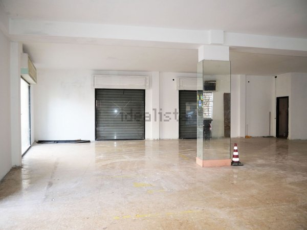 locale commerciale in affitto a Pescara