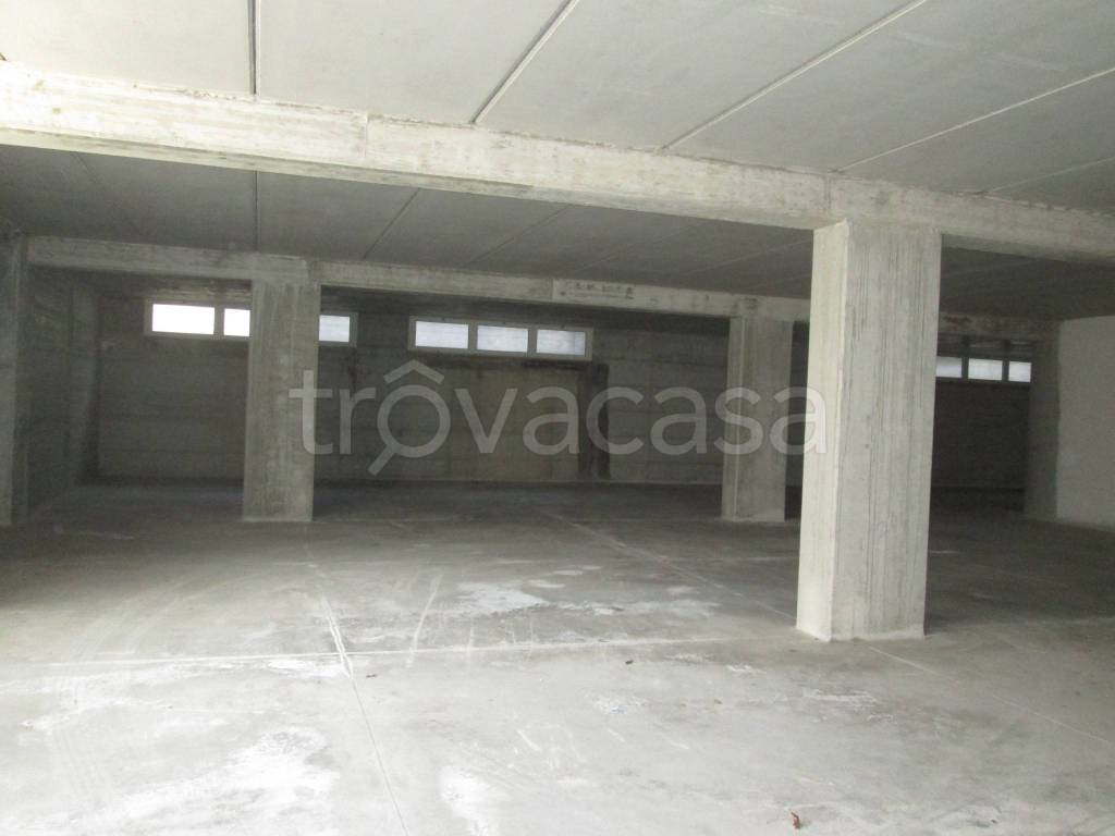 locale commerciale in affitto a Pescara in zona Porta Nuova