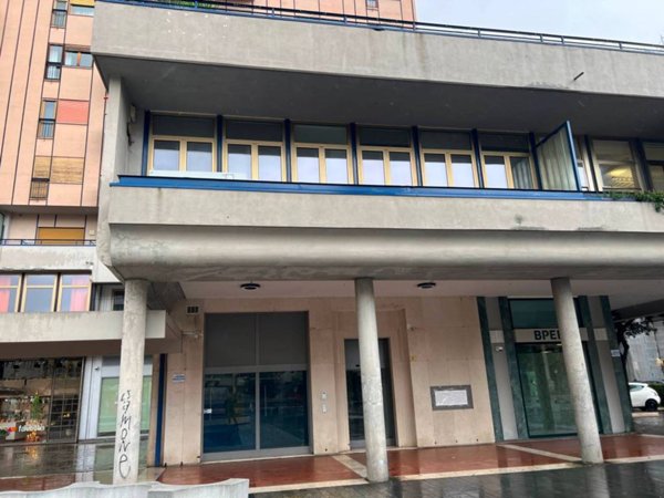 negozio in affitto a Pescara