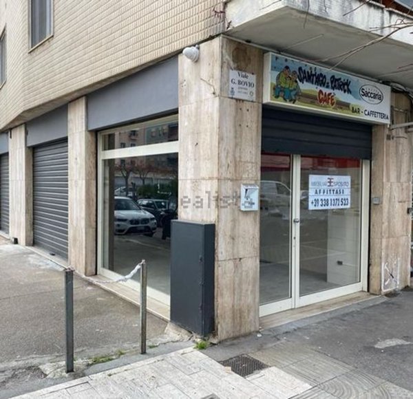 locale commerciale in affitto a Pescara