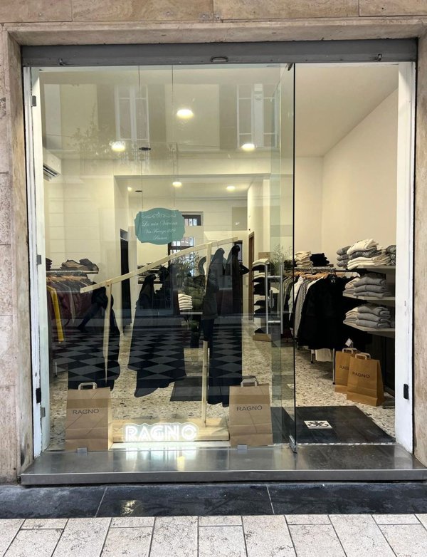 locale commerciale in affitto a Pescara