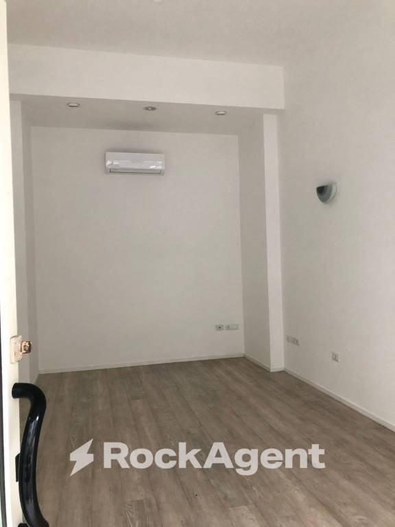 negozio in affitto a Pescara in zona Centro Città