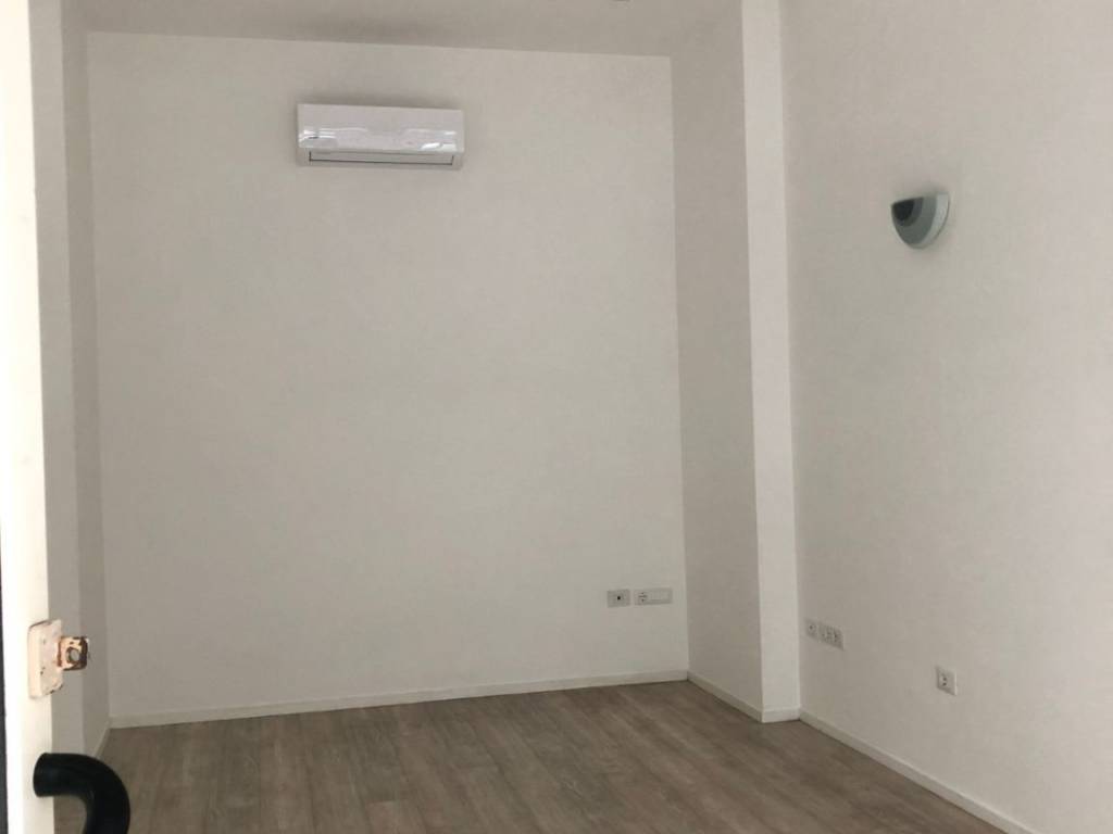 negozio in affitto a Pescara in zona Centro Città