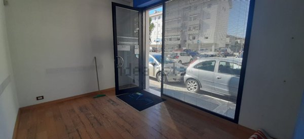 locale commerciale in affitto a Pescara