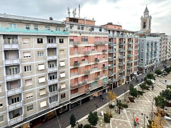 appartamento in affitto a Pescara in zona Centro Città